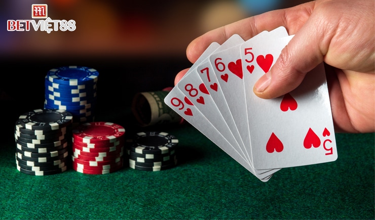 Hướng dẫn cách chơi Poker Omaha trực tuyến