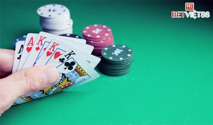 Khám phá cách chơi Short Deck Poker